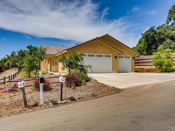 3rd image of 134 La Lomita Dr