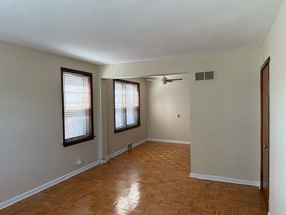 3rd image of 5493 Loughborough Ave
