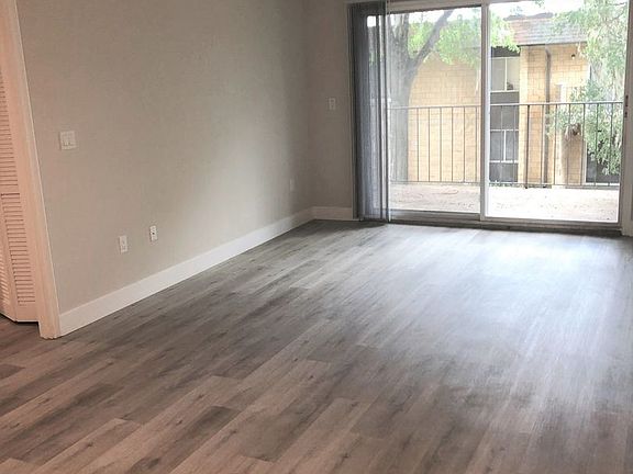 5th image of 1304 NE 33rd Ave #H