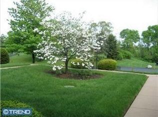 103 Primrose Ln, Wyomissing, PA 19610