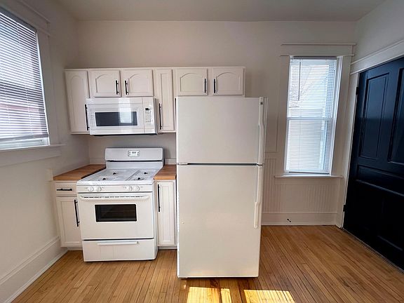 5th image of 2047 N Hubbard St