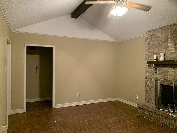 4th image of 9255 Gross St