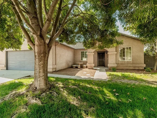 218 Palm Ct, Fowler, CA 93625