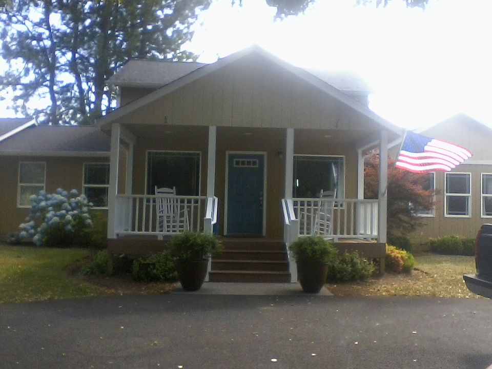 1st image of 16107 NE 137th Ave