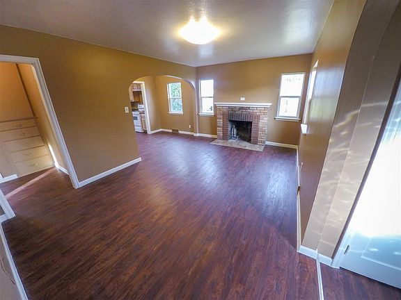 4th image of 123 E Courtland Ave