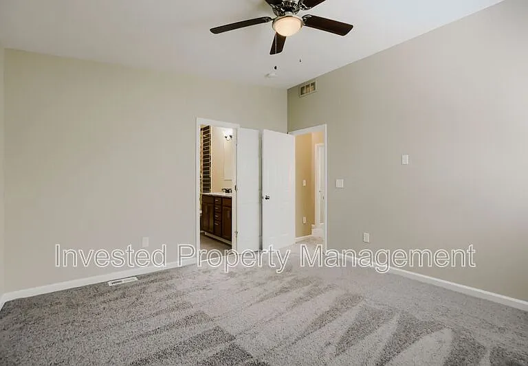 6822 Niagara St — Photo 13