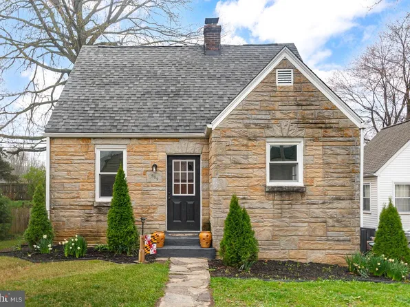 909 Beechwood Dr, Hagerstown, MD 21742