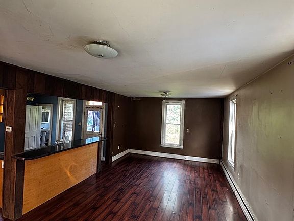 5th image of 108 S Jefferson St