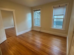 140 Elm St APT 5, Worcester, MA 01609
