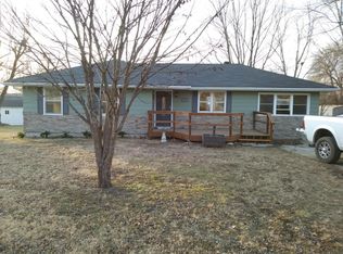 2904 Westlake Dr, Sedalia, MO 65301