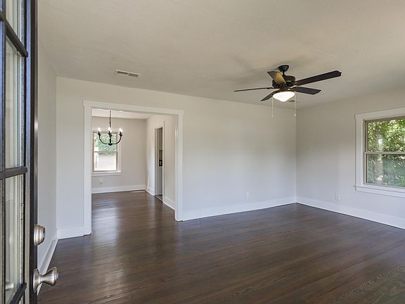 3rd image of 2404 Central Blvd