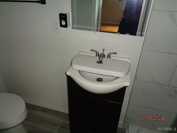 4th image of 306 W Washington St