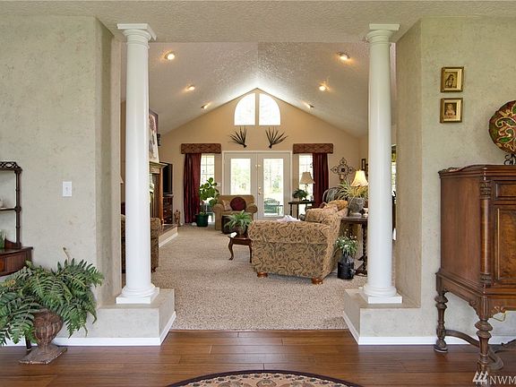 3rd image of 654 Rosy Dr