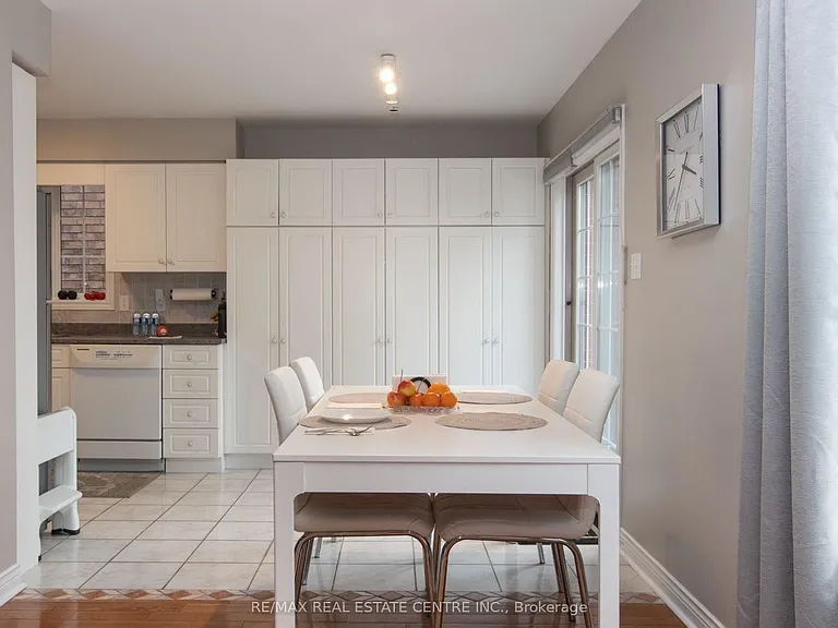 3335 Edgewood Pl — Photo 9