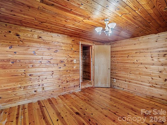 27th image of 156 Carpenters Knob Dr