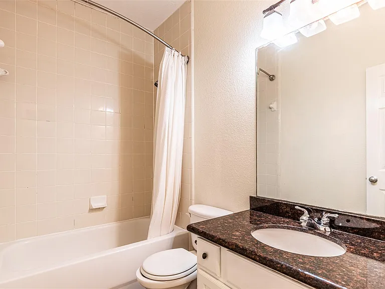 2923 Royal Oaks Crst — Photo 24