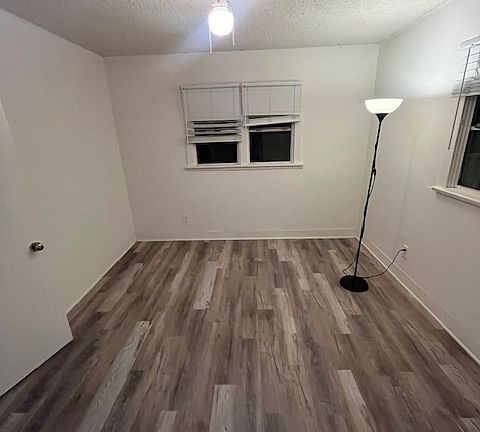 3rd image of 3614 Westwood Blvd
