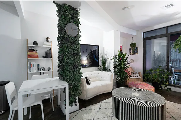 Rented by EXR | media 5