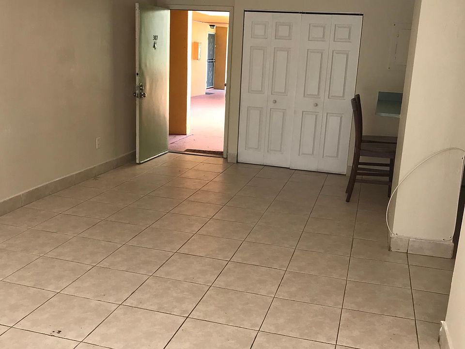 1st image of 210 Fontainebleau Blvd APT 307