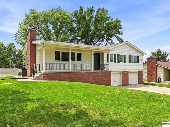 8057 Dupont St, Omaha, NE 68124