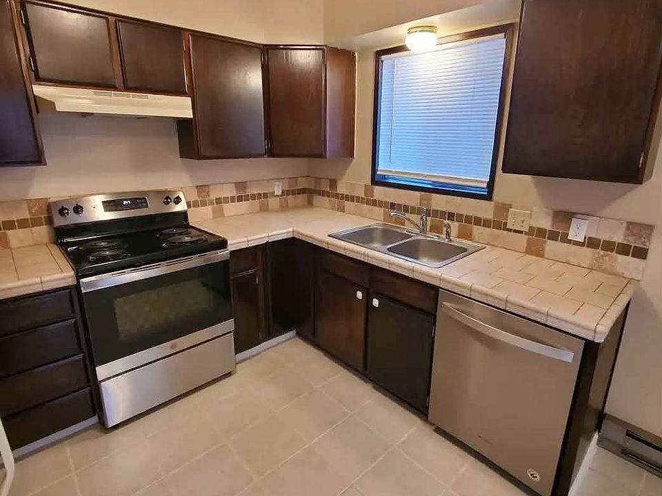 1st image of 1232 E 3rd St APT 2
