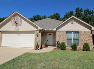 7 Oak Run St, White Oak, TX 75693