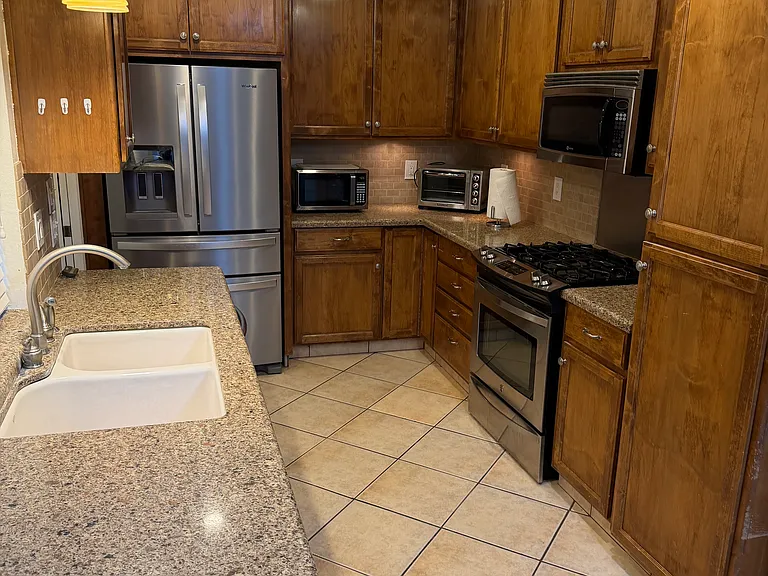 1019 Scott St — Photo 21
