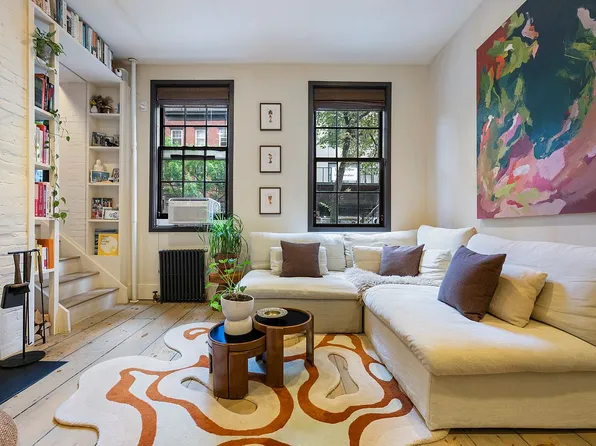49 King St APT 5, New York, NY 10014
