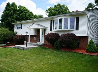 16 Peter Bush Dr, Monroe, NY 10950