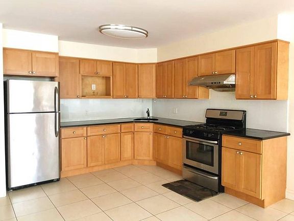 5th image of 1215 65th St APT C