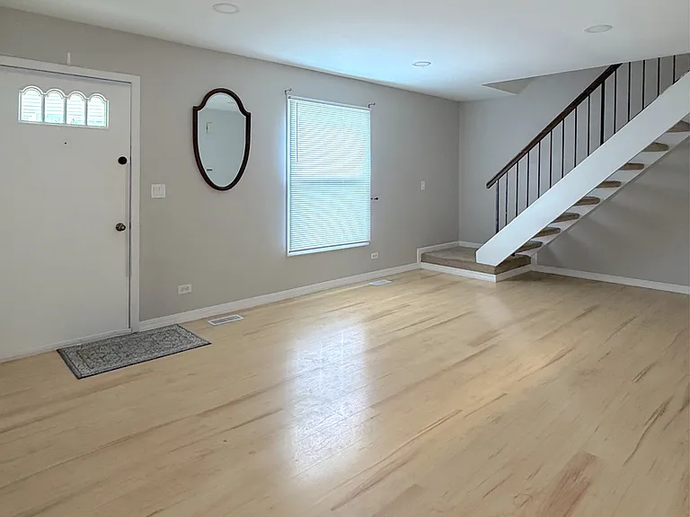 235 Harvest Ct — Photo 4