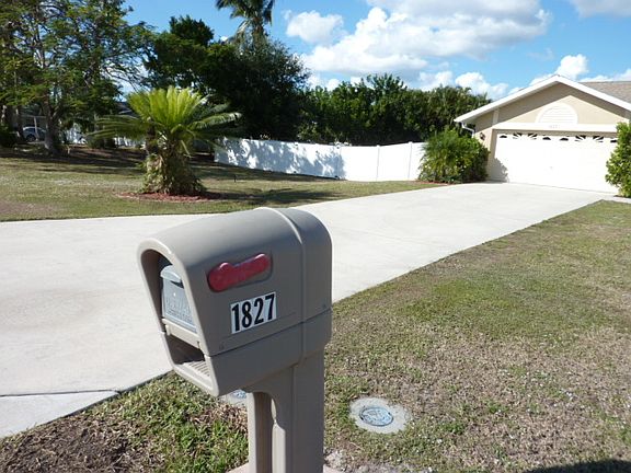 3rd image of 1827 Coral Point Dr