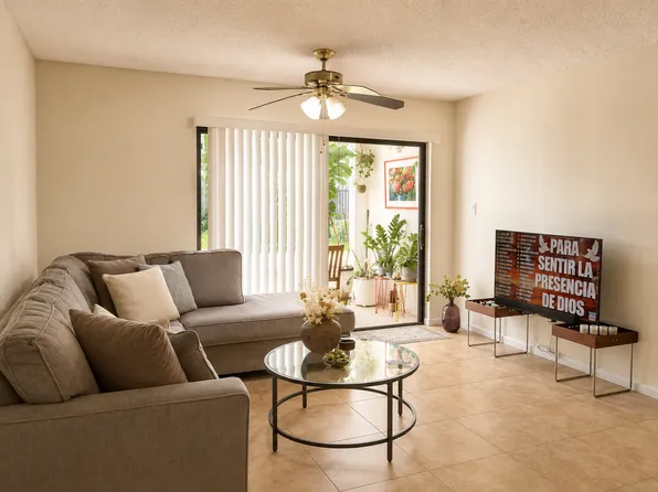 560 S Park Rd, Hollywood, FL