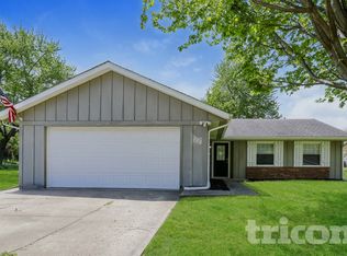 222 Georgetown Rd, Greenwood, IN 46142