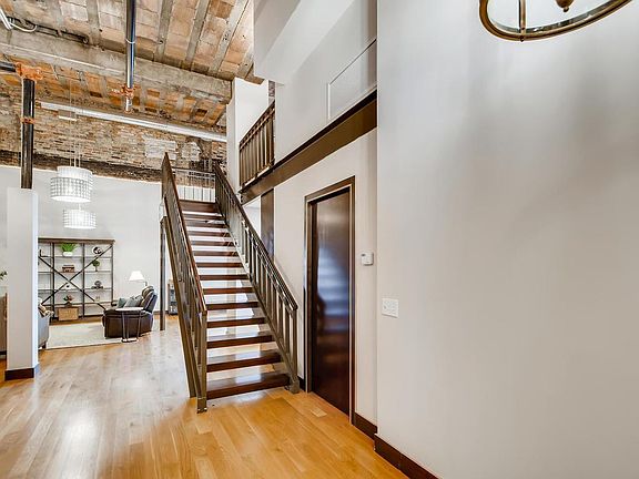 4th image of 214 4th St E Unit 215