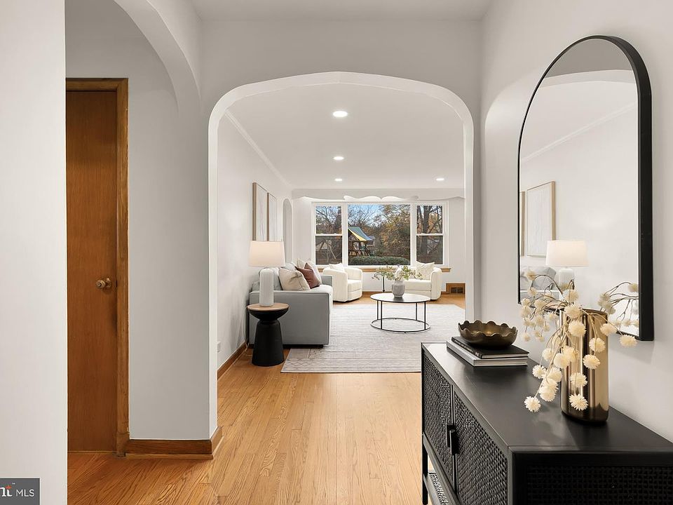 1st image of 1102 Dale Dr