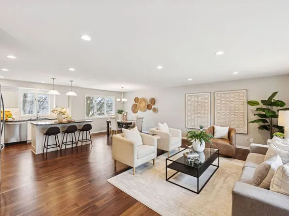 4321 Lancelot Dr, Minnetonka, MN 55345