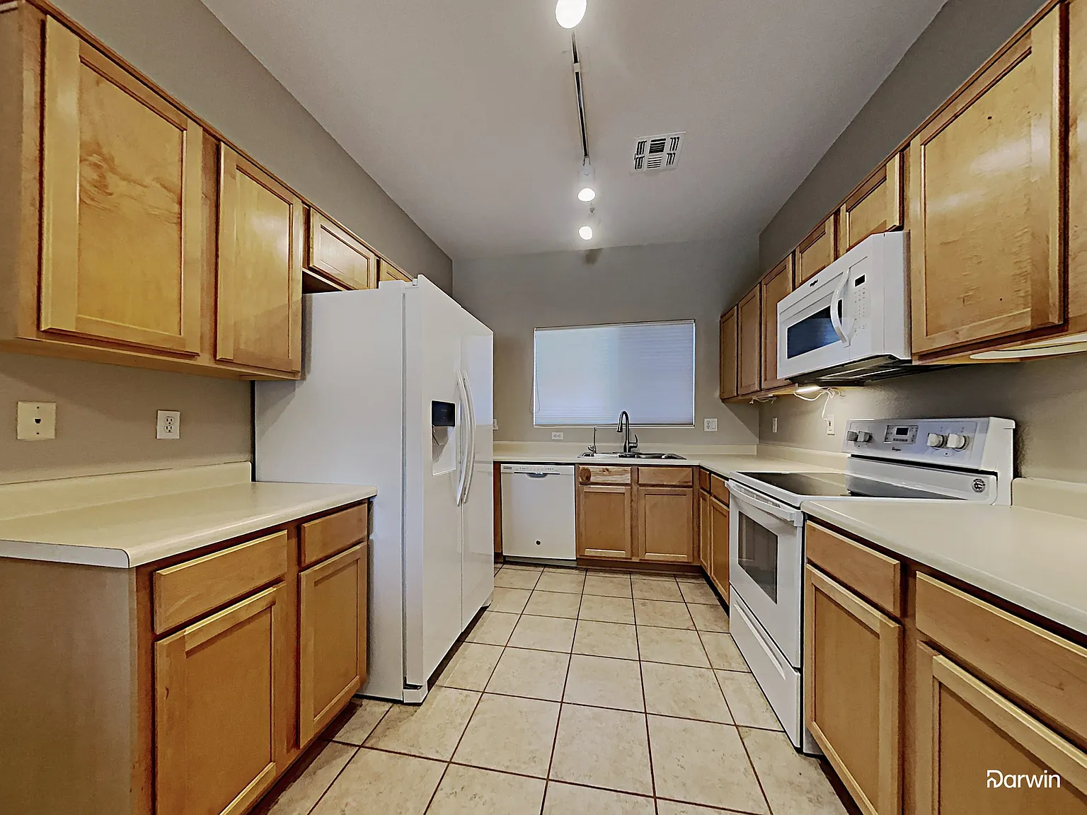 3 bed, 2.0 bath, 1358 sqft, $2,305 — Photo 2