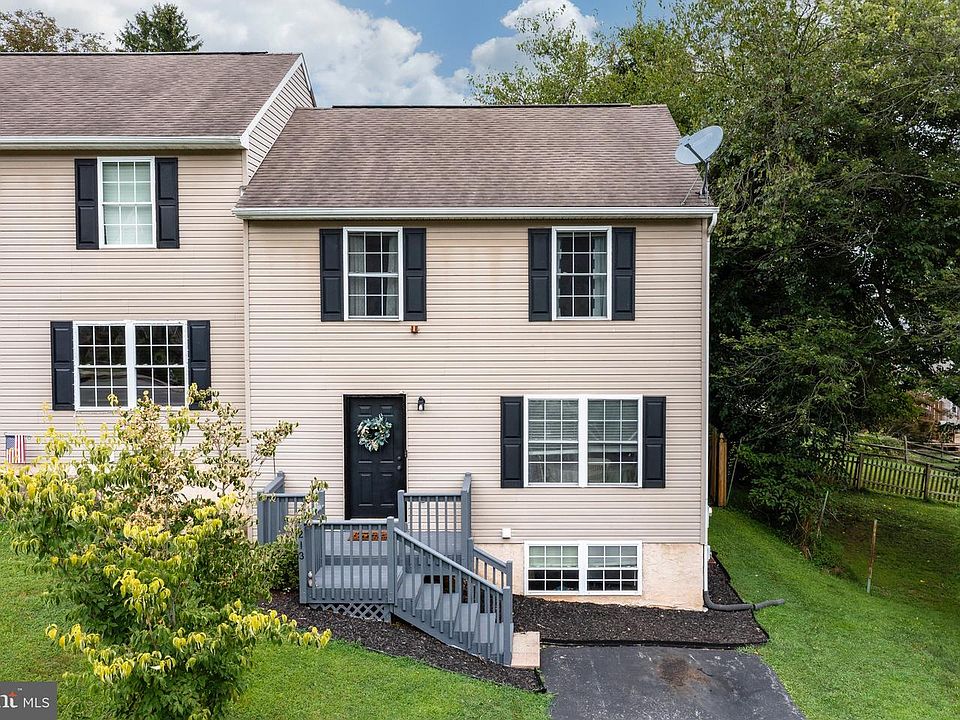 1st image of 213 Talucci Dr