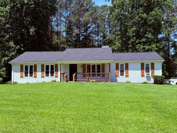88 Hollyberry Ct, Dallas, GA 30157