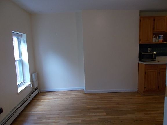 5th image of 68 Clifton Pl APT 4