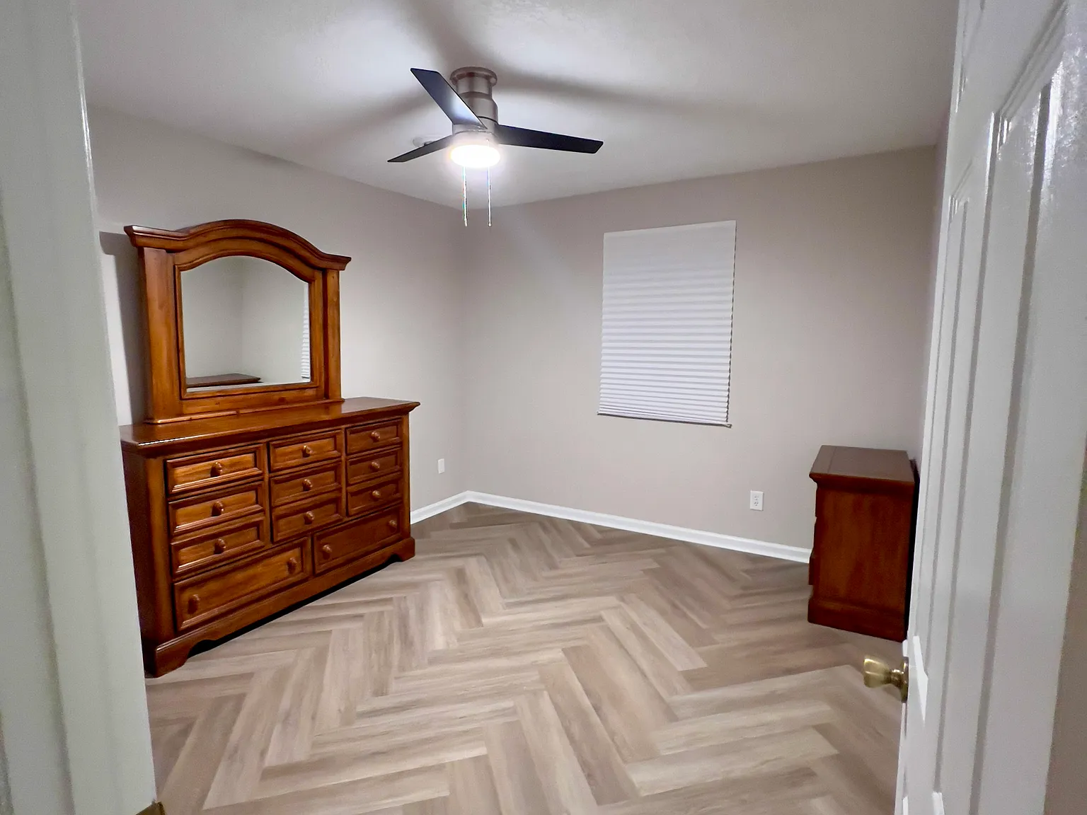 2 bed, 1100 sqft, $1,200 — Photo 4