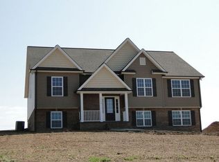 1713 Hulon Dyer Dr, Cookeville, TN 38501