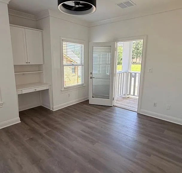 804 E Dean Keeton St — Photo 17