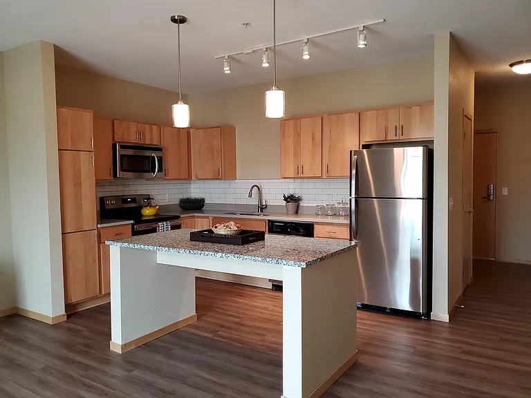 5655 W 35th St — Photo 3