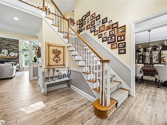 3rd image of 10704 Majesty Ln