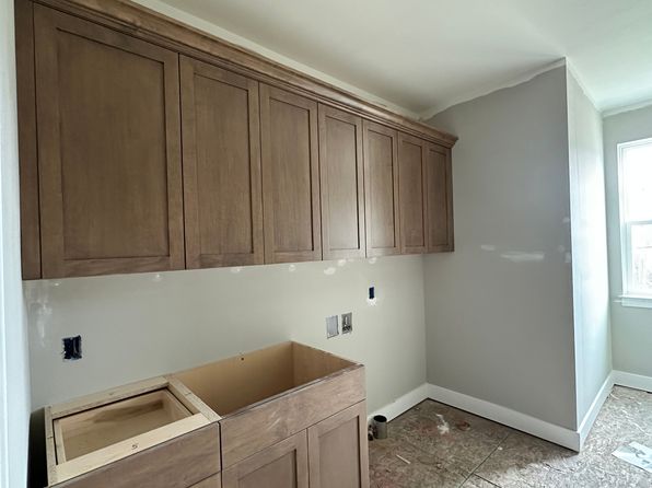 67695 Madeline St, Richmond, MI 48062