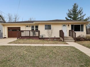 336 River St, Portage, WI 53901