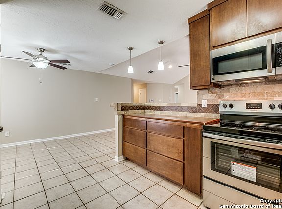 5th image of 8823 Welles Edge Dr