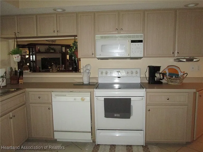 263 Bimini St NE — Photo 16